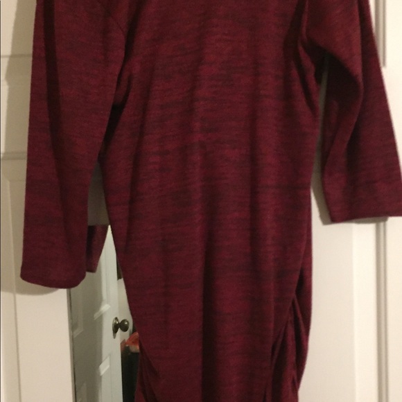 Burgundy sweater - Picture 2 of 2